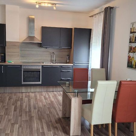 Zentral Gelegene, Sehr Ruhige Und Helle Wohnung Graz Dış mekan fotoğraf