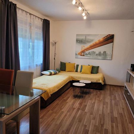 Zentral Gelegene, Sehr Ruhige Und Helle Wohnung Graz Dış mekan fotoğraf