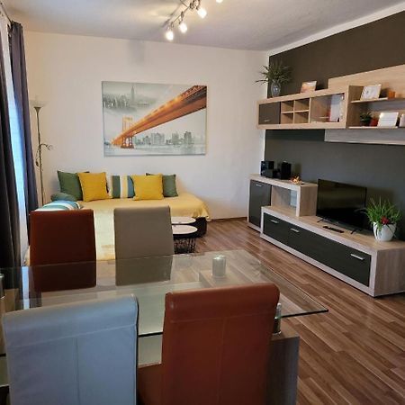 Zentral Gelegene, Sehr Ruhige Und Helle Wohnung Graz Dış mekan fotoğraf