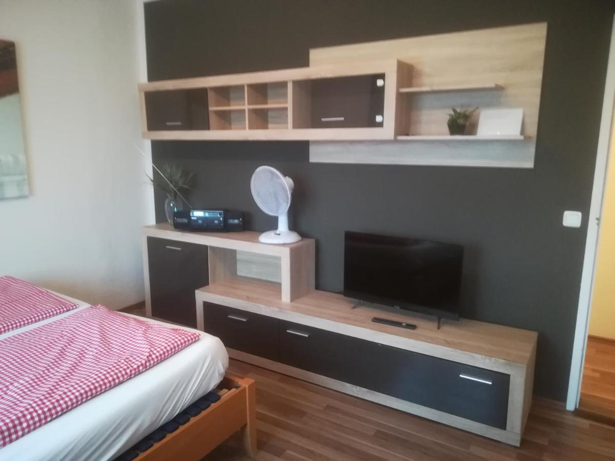 Zentral Gelegene, Sehr Ruhige Und Helle Wohnung Graz Dış mekan fotoğraf