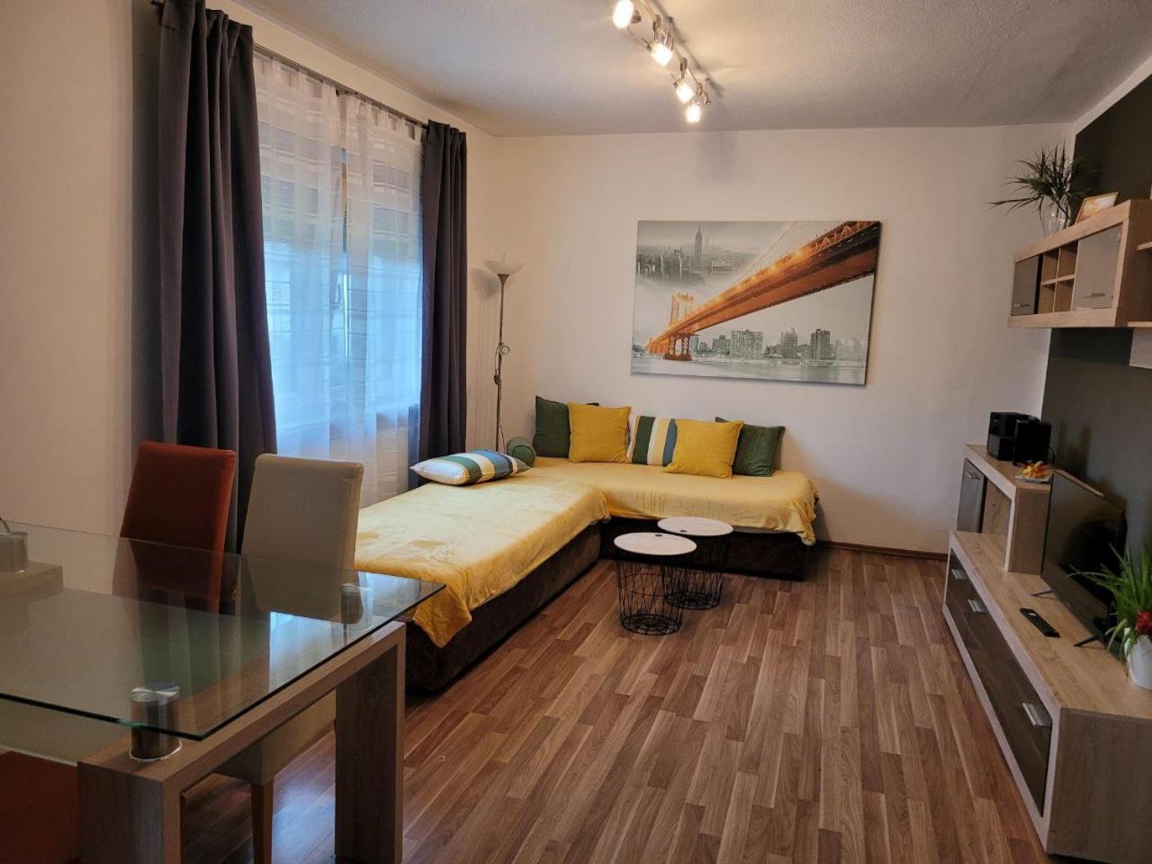 Zentral Gelegene, Sehr Ruhige Und Helle Wohnung Graz Dış mekan fotoğraf
