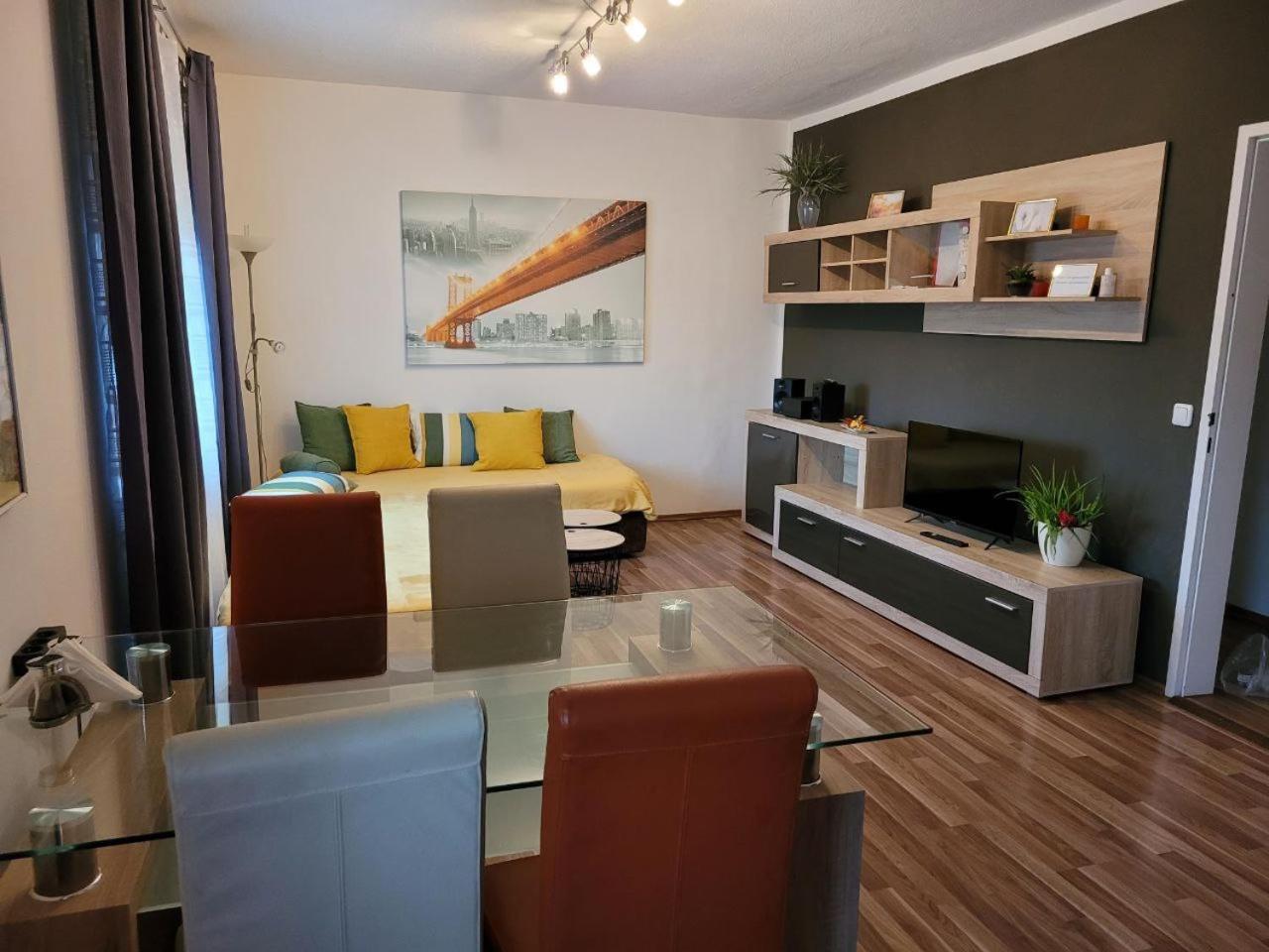 Zentral Gelegene, Sehr Ruhige Und Helle Wohnung Graz Dış mekan fotoğraf
